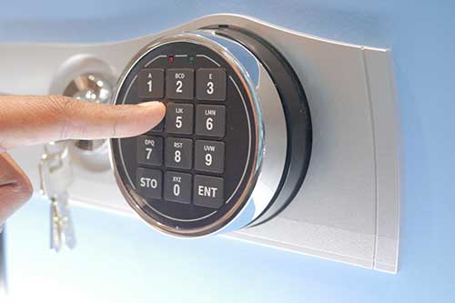 Safe Unlocking Riverdale Commercial Locksmith